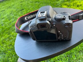 Canon EOS 700D - 4