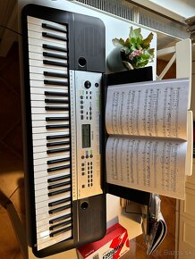 Predám digitálne klávesy Yamaha YPT-255 - 4