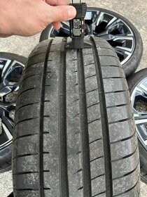 SADA 20 BMW GOODYEAR 225/40 R20 - 4