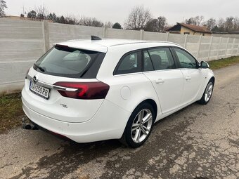 Opel Insignia ST 2,0 cdti rok 2016 - 4