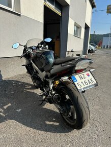 Honda VTR 1000 - 4