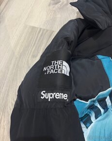 Supreme X The North Face Bunda - 4