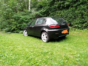 Alfa romeo 147 1.9 JTD r. 2006 - 4