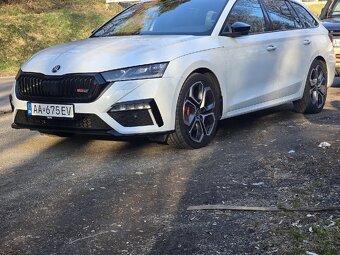 Škoda Octavia Combi 2.0 TSI RS DSG - 4