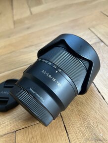 Sony E 18-135mm f/3.5-5.6 OSS - 4