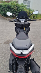 Aprilia SRGT 125 Sport - 4