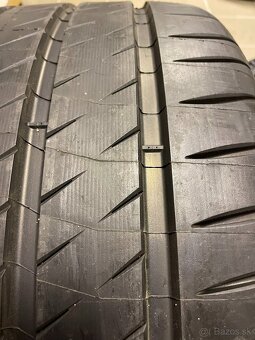 Nové Michelin Pilot Sport 4S 325/30 ZR19 - 4