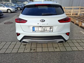 Predám Kia Xceed 12/2019 , 1.4T-GDi , Platinum , AT7 103kw - 4