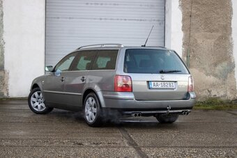 Volkswagen Passat Variant 2.5 TDI Comfortline 4-Motion - 4