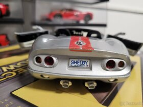 Model 1:18 Shelby series1 1999 Bburago - 4