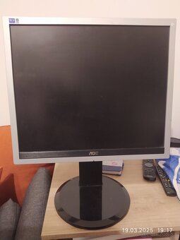 PREDÁM LCD monitor - 4