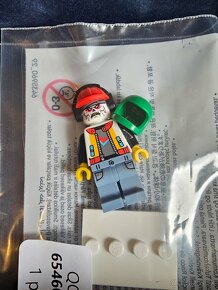 LEGO minifigúrka z Letu do vesmíru - exkluzívny kus - 4