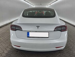 Tesla Model 3 - 4