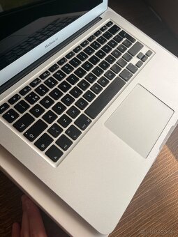 MacBook Air (2017) - 4