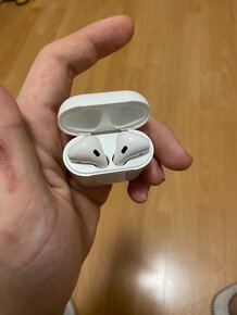 Apple AirPods 1 - 4