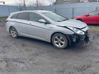 Hyundai I40 1.7CRDI 85kw, r.2012, klima, navigace, kůže - 4