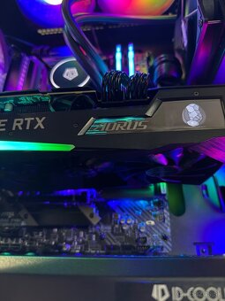 AORUS RTX 3070 MASTER (LCD displej) - 4