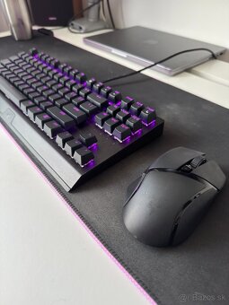 Razer BlackWidow V3 Tenkeyless (Yellow Switch) - 4