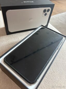 iPhone 11 Pro Max 64 GB - 4