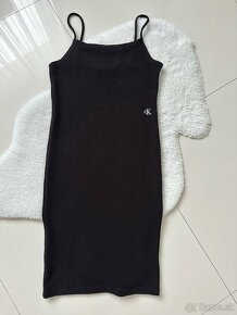 Calvin Klein čierne šaty-S  Nové P.C.:80€ - 4