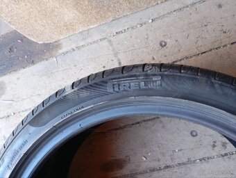 Pneumatiky 235/40 R19 - 4