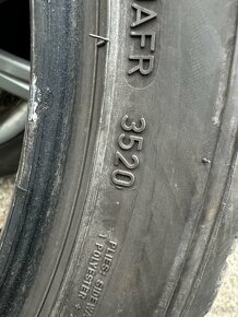 Dunlop 255/40 R19 zimne pneu - 4