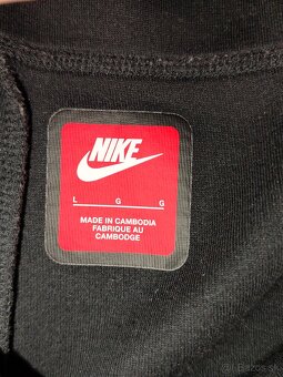 Nike Tech Fleece - 4