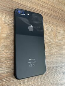 iPhone 8 Plus 64GB - 4