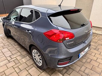 KIA CEED 1,4 CRDI,SILVER,NAFTA,KÚPENA NA SK,78 674 KM,3/2018 - 4