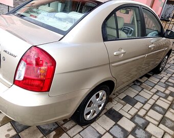 Hyundai accent - 4