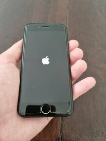 Apple iPhone 7 32GB Jet Black - 4