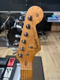 Fender stratocaster - 4