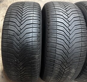 235/55 R17 Michelin Cross Climate - 4