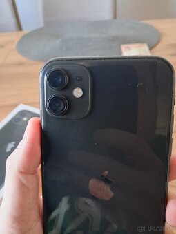 IPhone  11 čierny. 64gb - 4