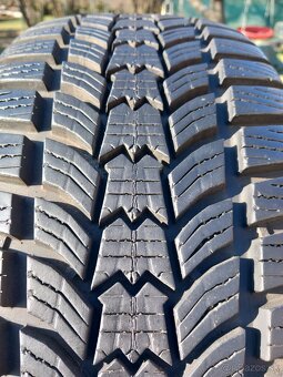 215/60 r16 zimne pneumatiky - 4