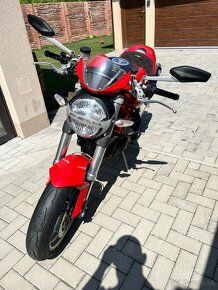 Ducati Monster 1100 - 4