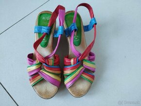 Farebné kožené sandálky veľ. 38 - 4