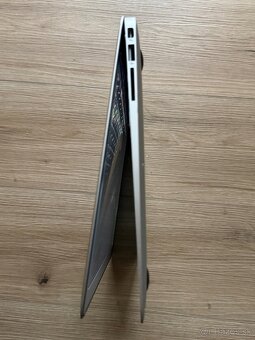 MacBook AIR - 4