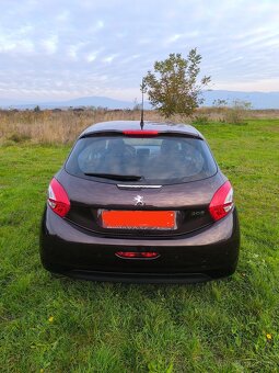 Peugeot 208 1.4 VTI - 4