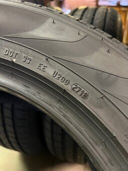 Pirelli 215/65 R17 letné - 4