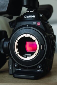 Canon C300 Mark II - 4