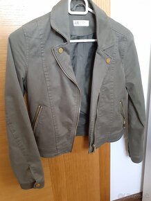 Sezónny kabátik H&M veľkosť 146 zelený, cena 9 eur - 4