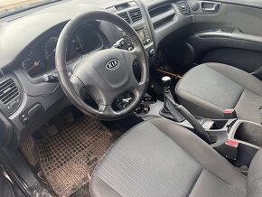 Predám náhradné diely na KIA sportage 2.0crdi 2009 - 4