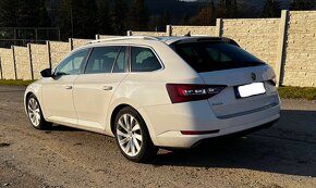 Škoda Superb 2.0 TDi 140kw 4x4 - 4