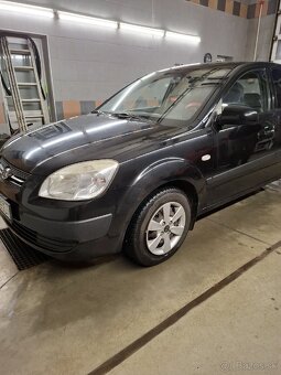 Kia Rio 1.4/ 16 V 71kw r.v.2009 benzín - 4