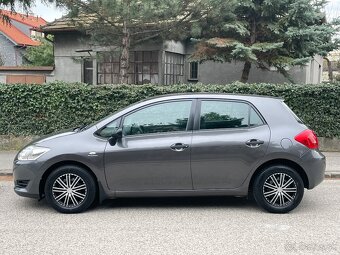 Toyota Auris 1.33 VVTi - 4