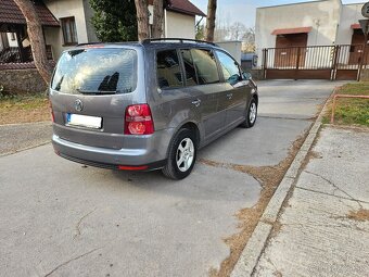 Volkswagen Touran 1.9 TDI 7-miestné - 4