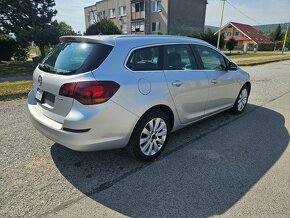 Opel Astra J 1.7CDTI - 4