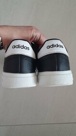 Botasky Adidas č.33 - 4