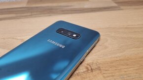 Samsung S10e - 4